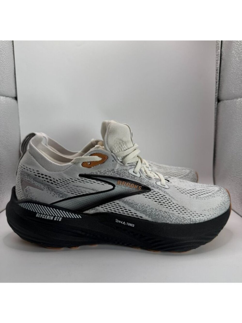 Brooks Glycerin GTS 22 Mens Running Shoes Size 9 White/Black DNA Loft Cushioning
